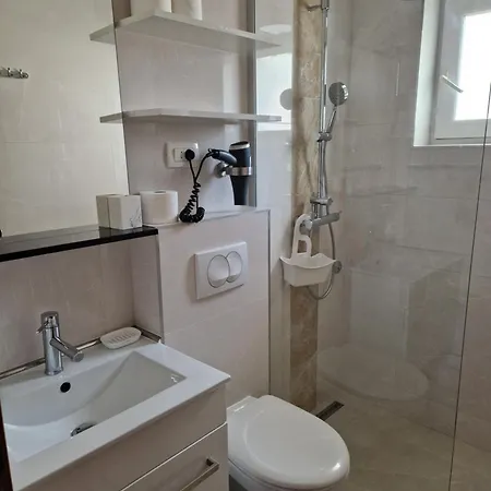 Apartments Saric Baska Voda Exterior photo