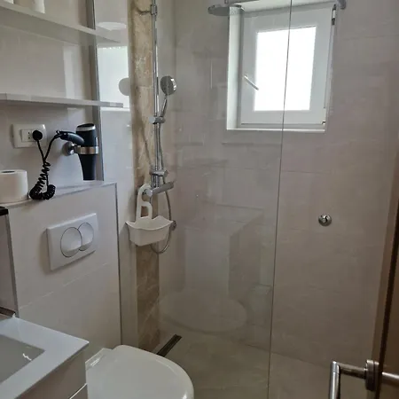 Apartments Saric Baska Voda Exterior photo