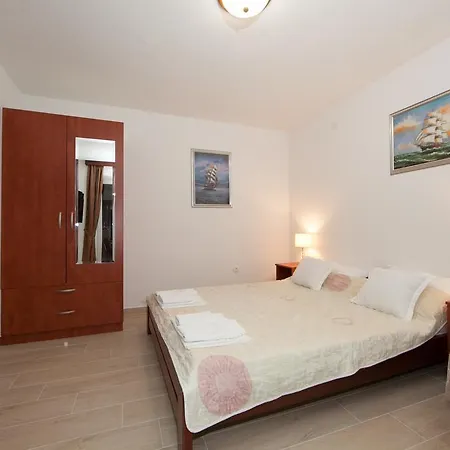 Apartments Saric Baska Voda Exterior photo